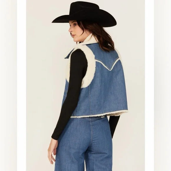 Wrangler Sherpa Denim Vest - Picture 3 of 5